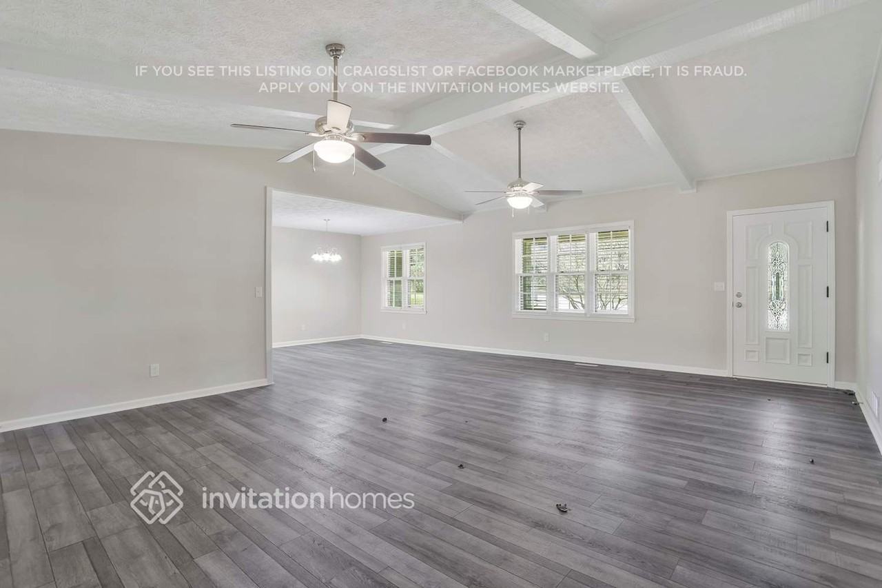 3647 Mill Lake Dr - Photo 5 of 22