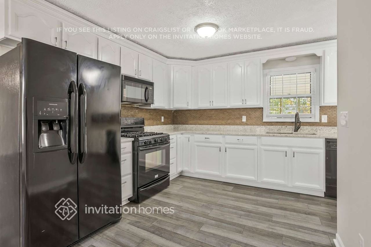 3647 Mill Lake Dr - Photo 7 of 22