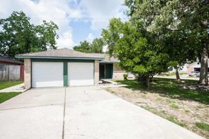 featured image of 16502 Oxnard Lane