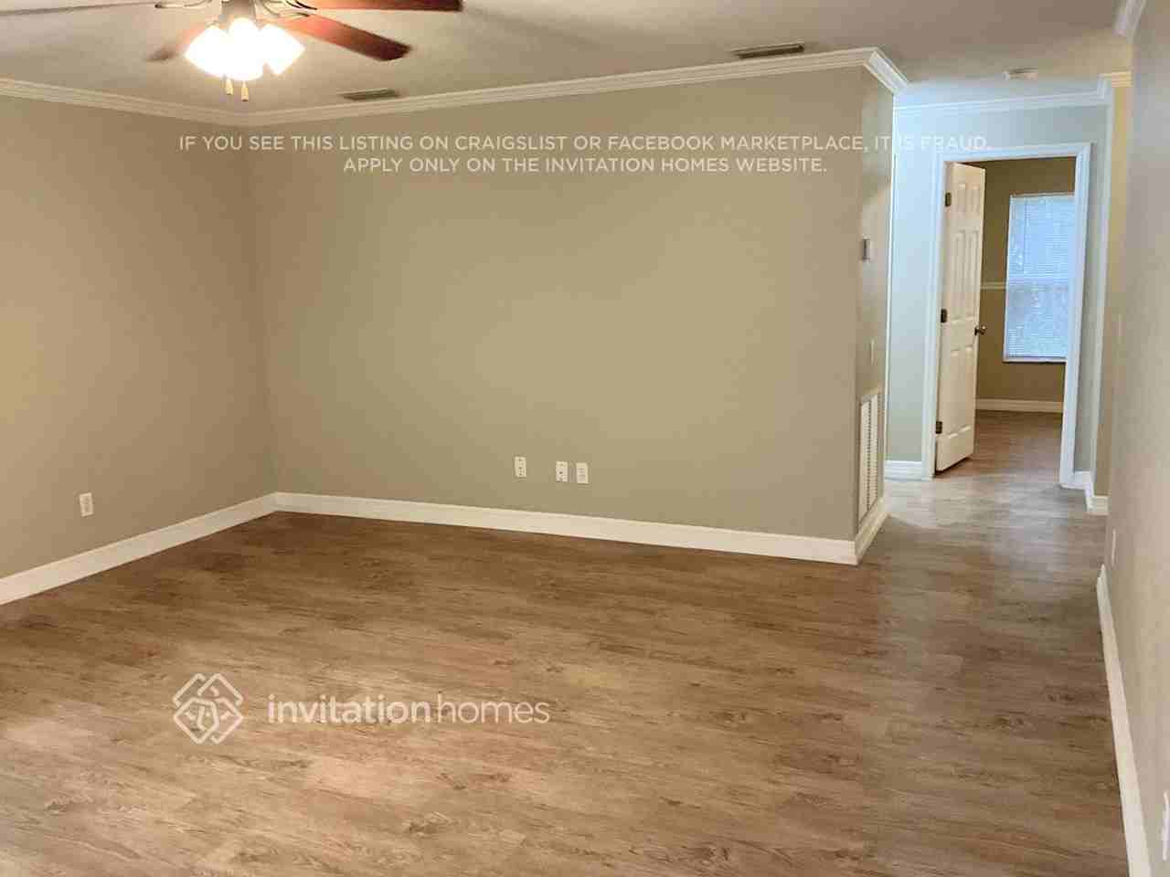 1065 Guild St - Photo 2 of 11