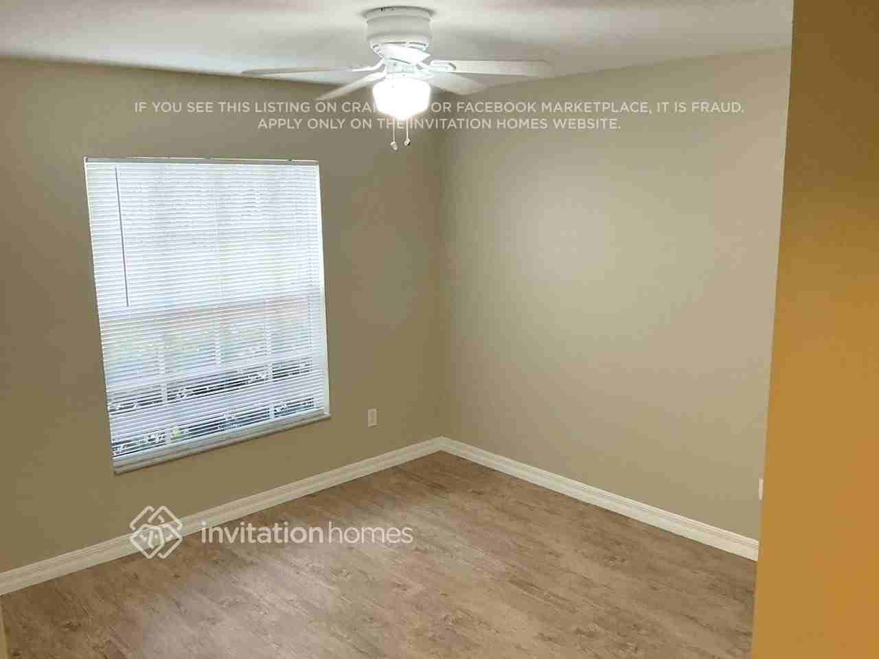 1065 Guild St - Photo 7 of 11