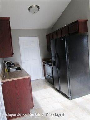 302 Big Tree Ln - Photo 2 of 11