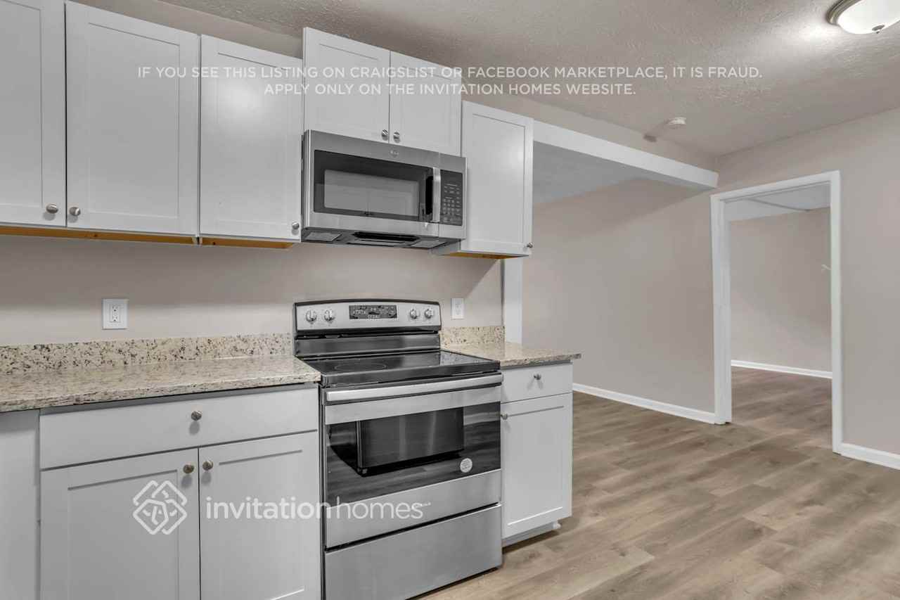 51 Herbert Hayes Dr - Photo 6 of 18