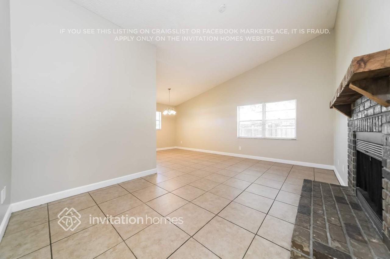 2819 N Bermuda Ave - Photo 3 of 17