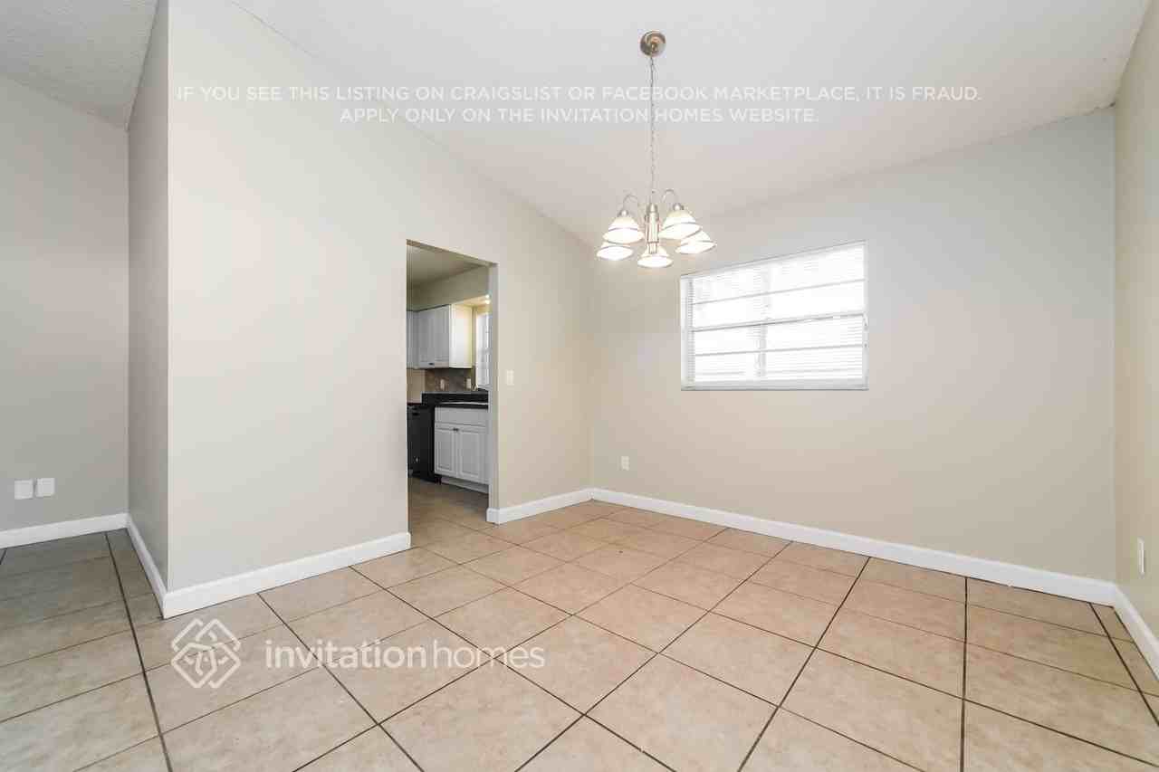 2819 N Bermuda Ave - Photo 5 of 17