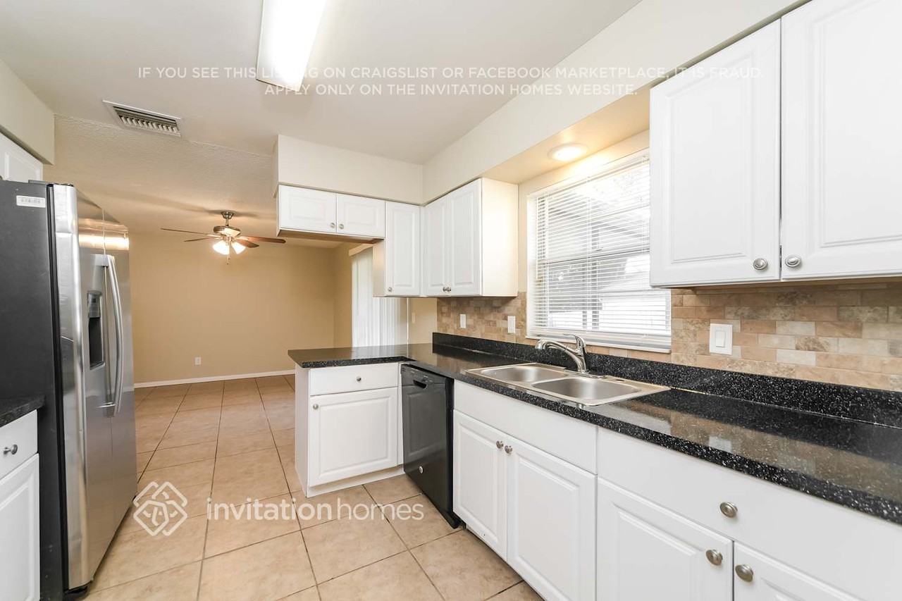 2819 N Bermuda Ave - Photo 6 of 17