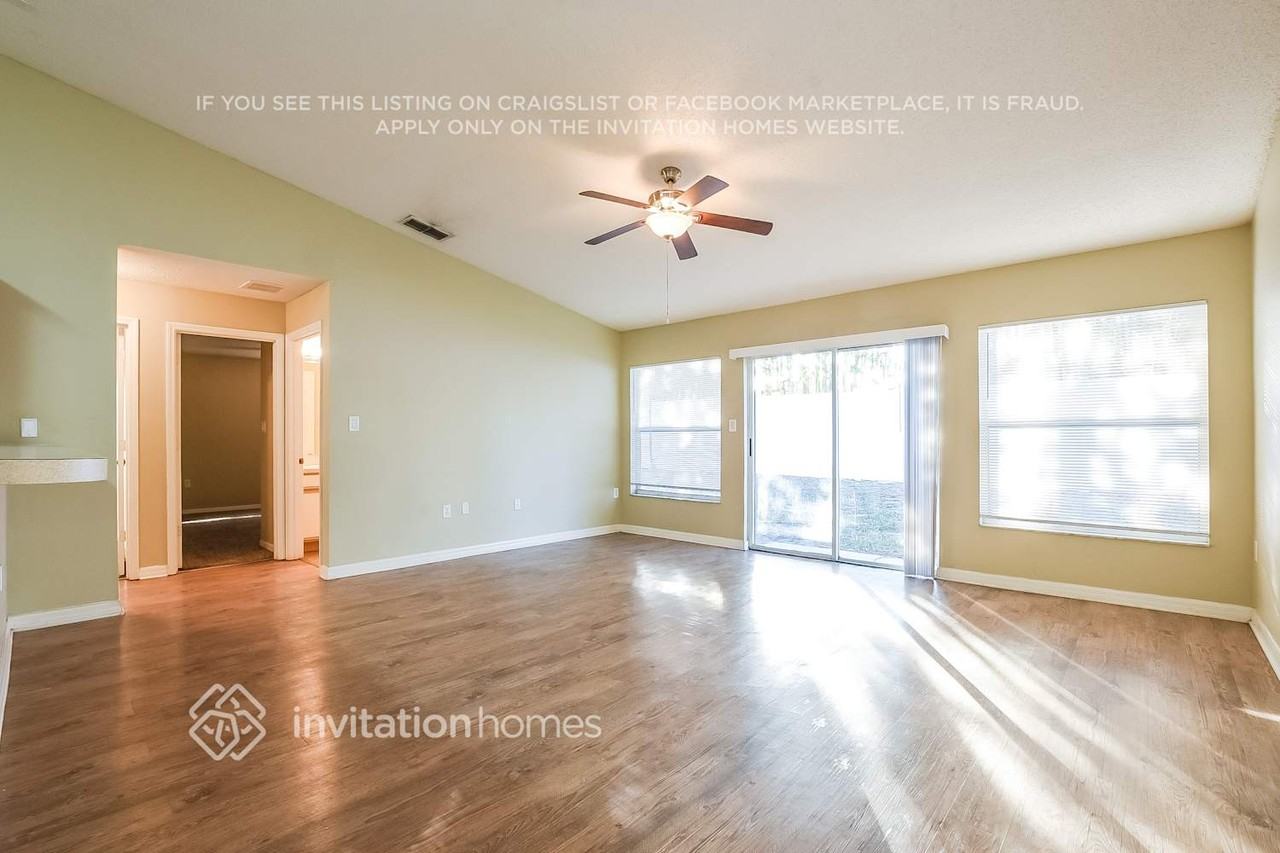 6464 Betty Ave - Photo 4 of 17