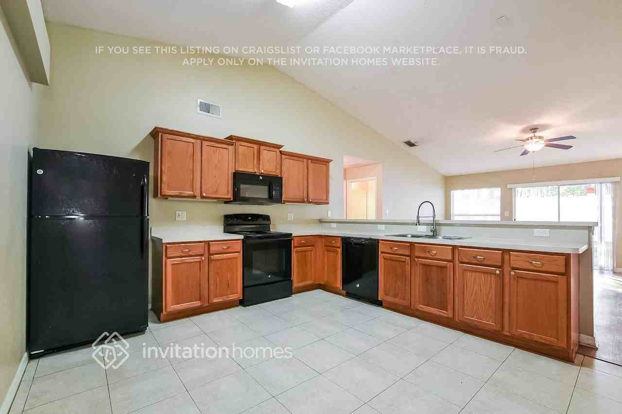 6464 Betty Ave - Photo 6 of 17