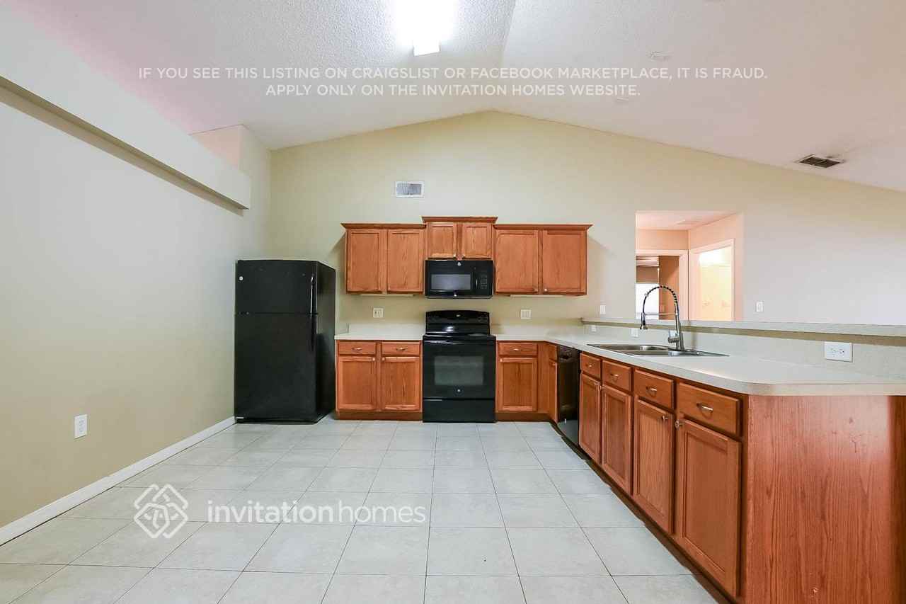 6464 Betty Ave - Photo 7 of 17