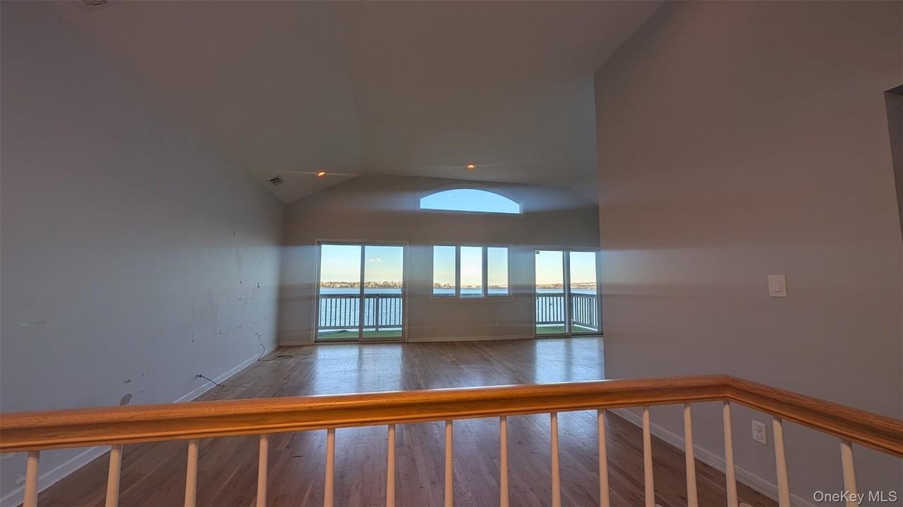 15095 Powells Cove Blvd - Photo 4 of 25