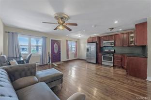 10406 Avenue L - Photo 1 of 1