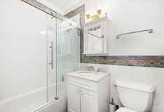 30 Vernon Boulevard #4K - Photo 1 of 1