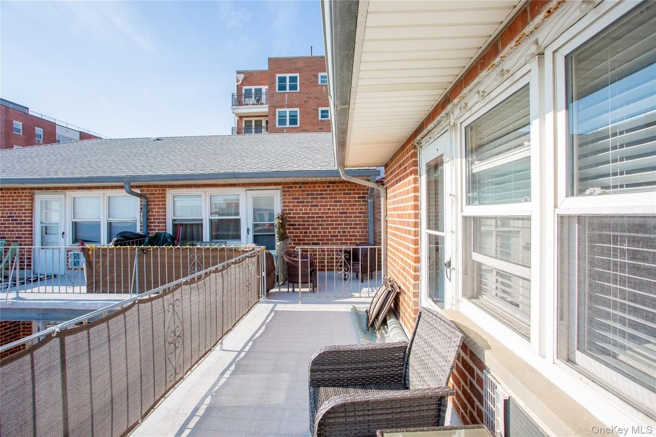 765 Shore Rd Apt 2f #2F - Photo 4 of 16