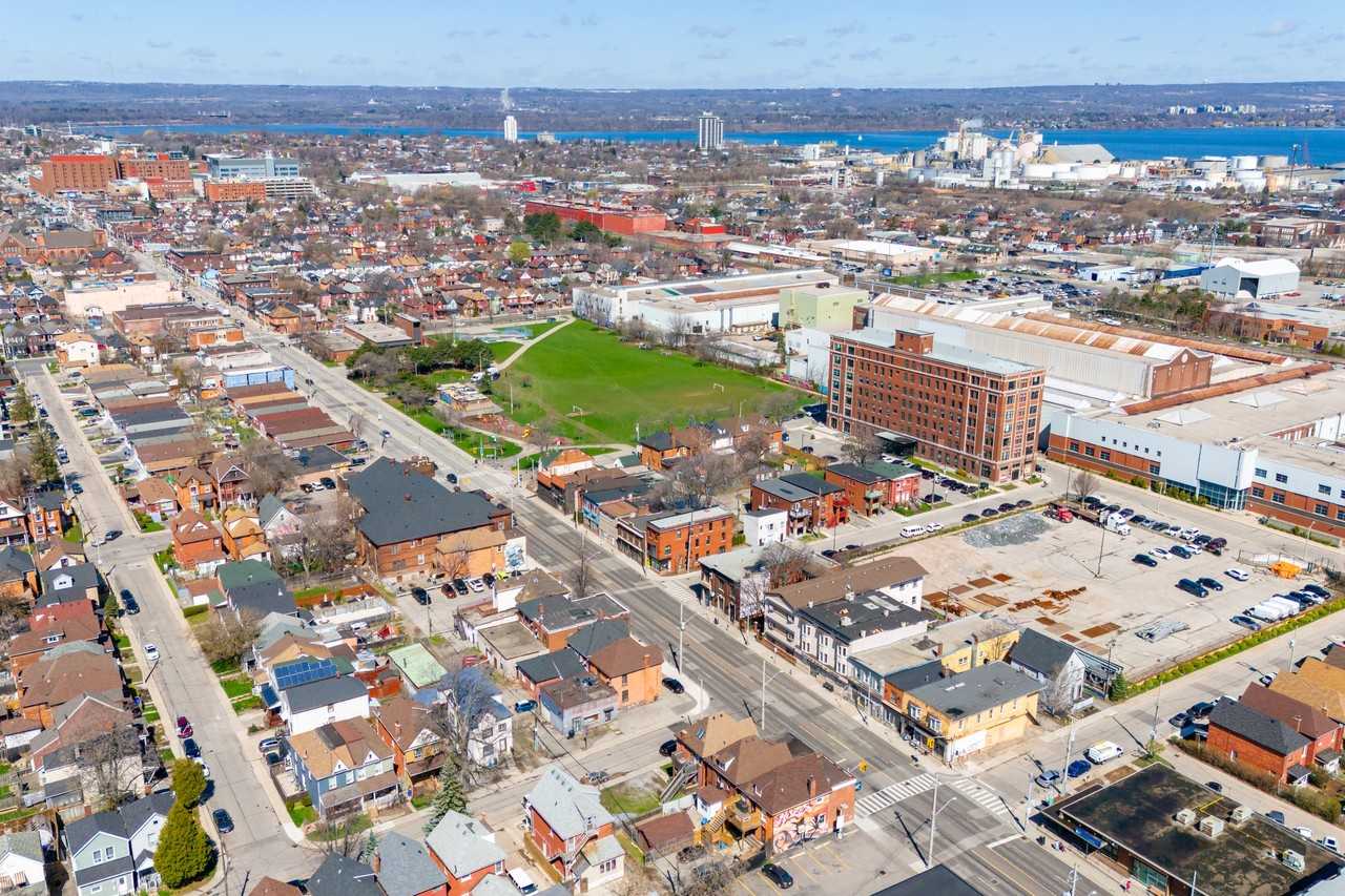 527 Barton Street #1 - Photo 4 of 23