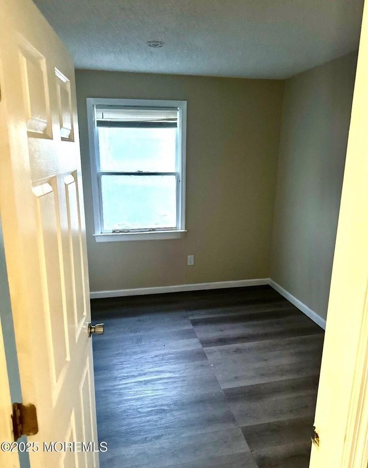 39 Sampson Ave Apt 7 #7 - Photo 5 of 6