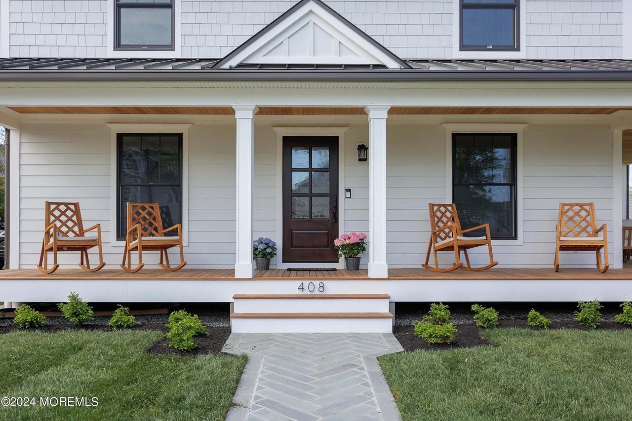 408 Central Ave - Photo 4 of 46