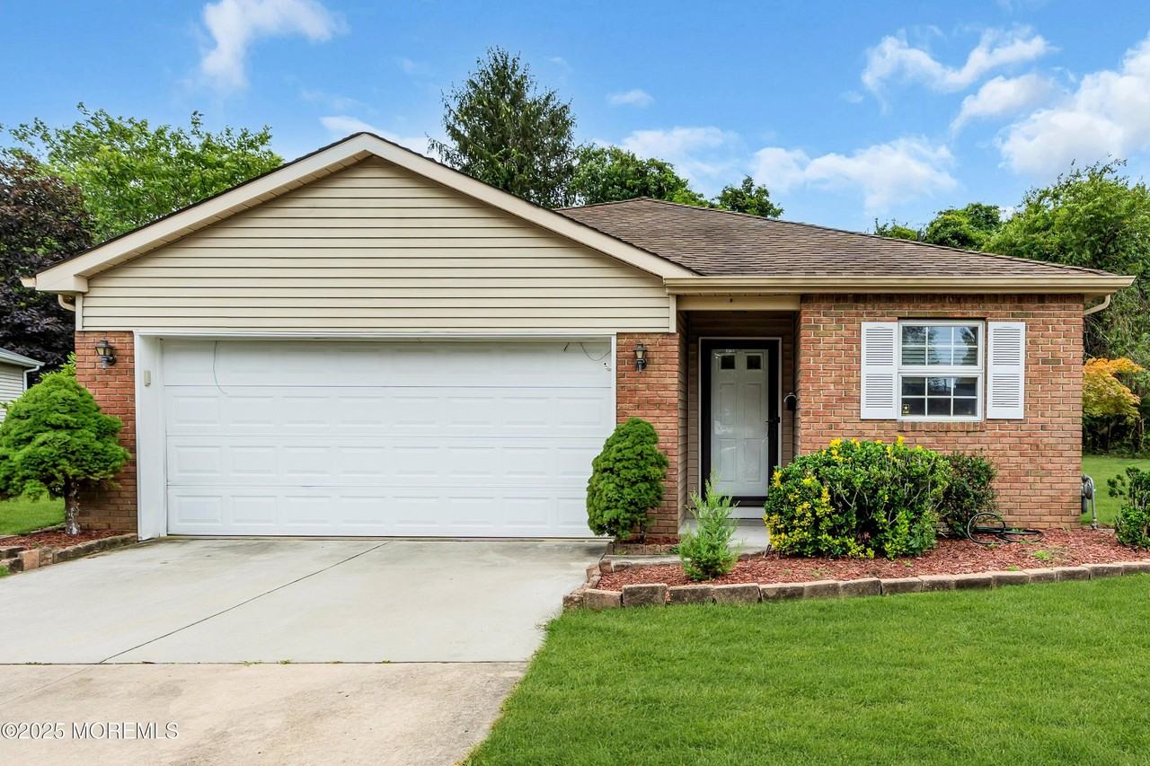 1970 Cherryvale Court - Photo 4 of 27