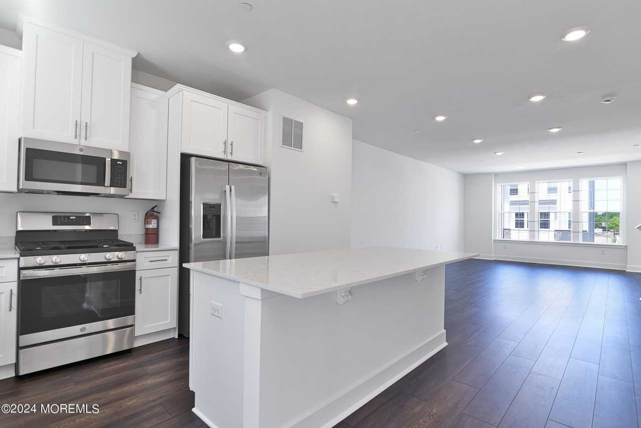 18 Crimson Dr - Photo 5 of 35