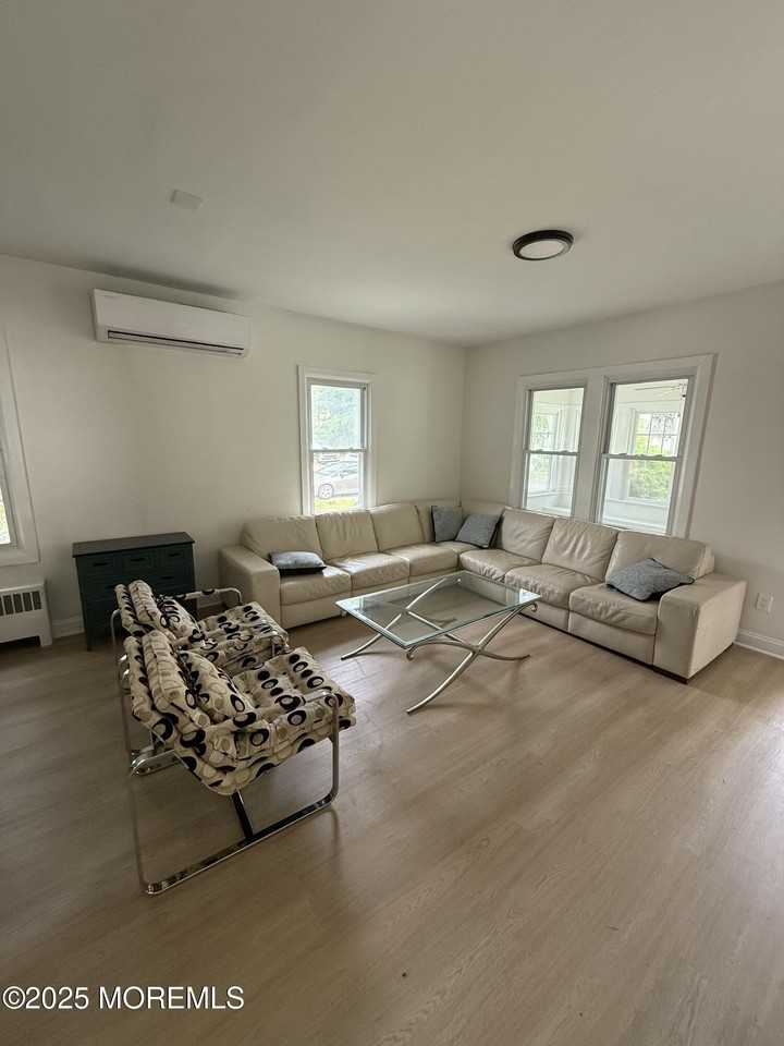 1308 Franklin Avenue - Photo 4 of 18