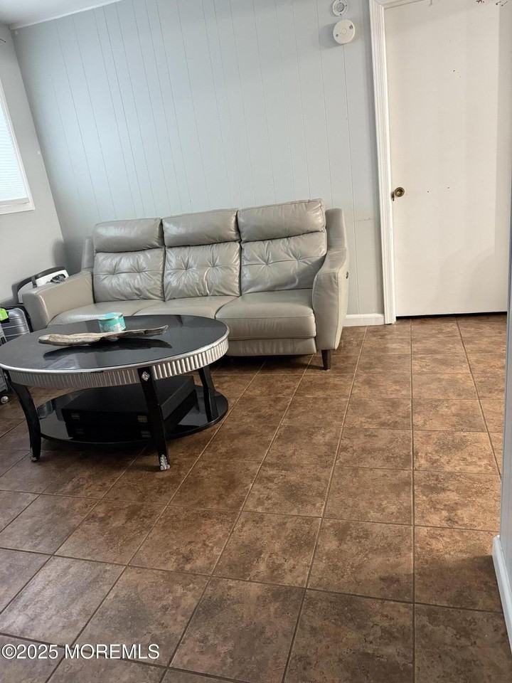 17 Wyckoff Street - Photo 2 of 5