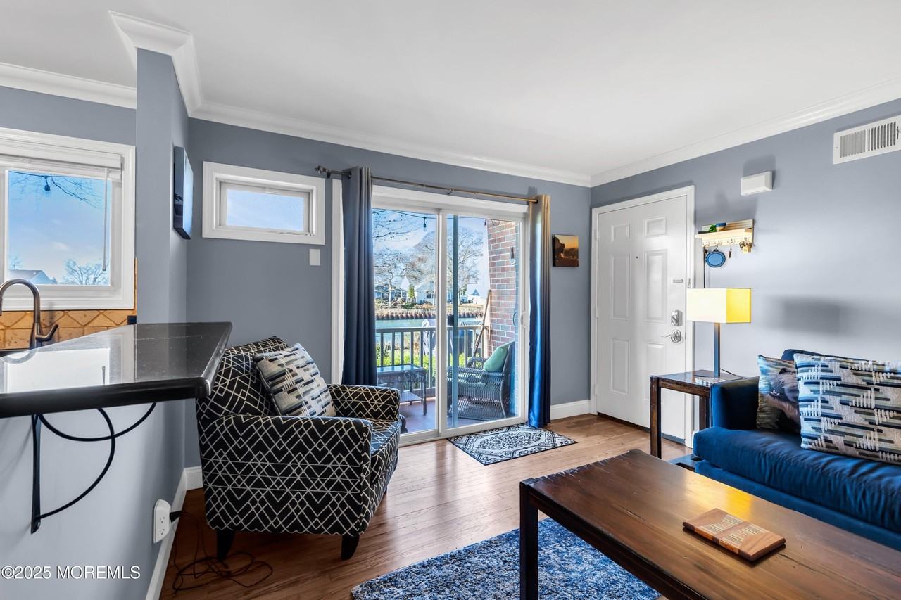 1641 Elm Ave Apt 18 #18 - Photo 2 of 20