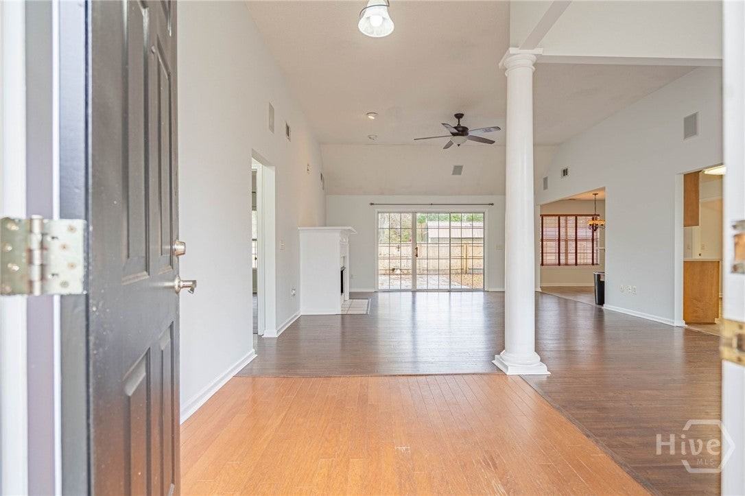 114 Laurens Lane - Photo 2 of 35