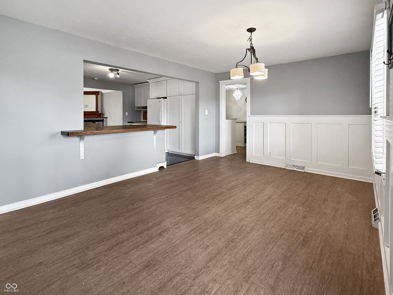 5325 West Smith Valley Road - Photo 2 of 17