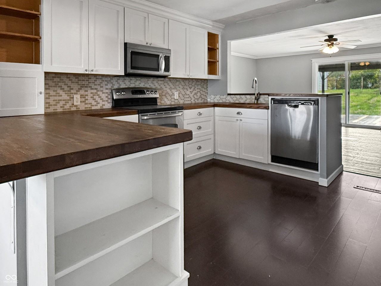 5325 West Smith Valley Road - Photo 4 of 17