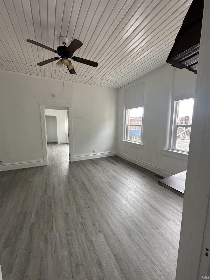 104 West Michigan Street - Photo 3 of 12