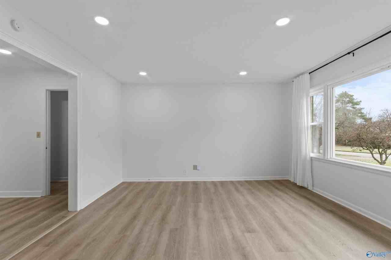 6304 Davies Ave Nw - Photo 6 of 27