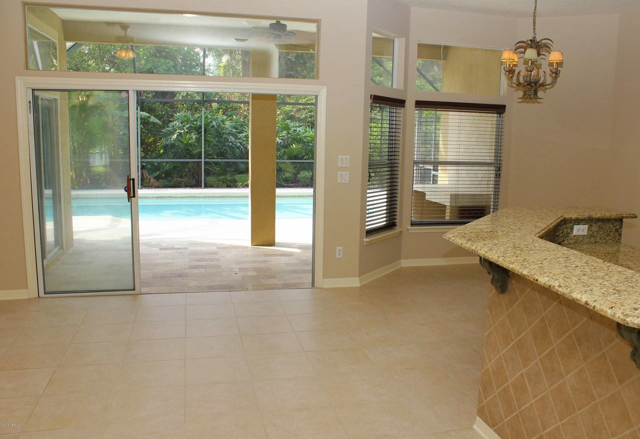 325 Lauden Ct - Photo 4 of 21