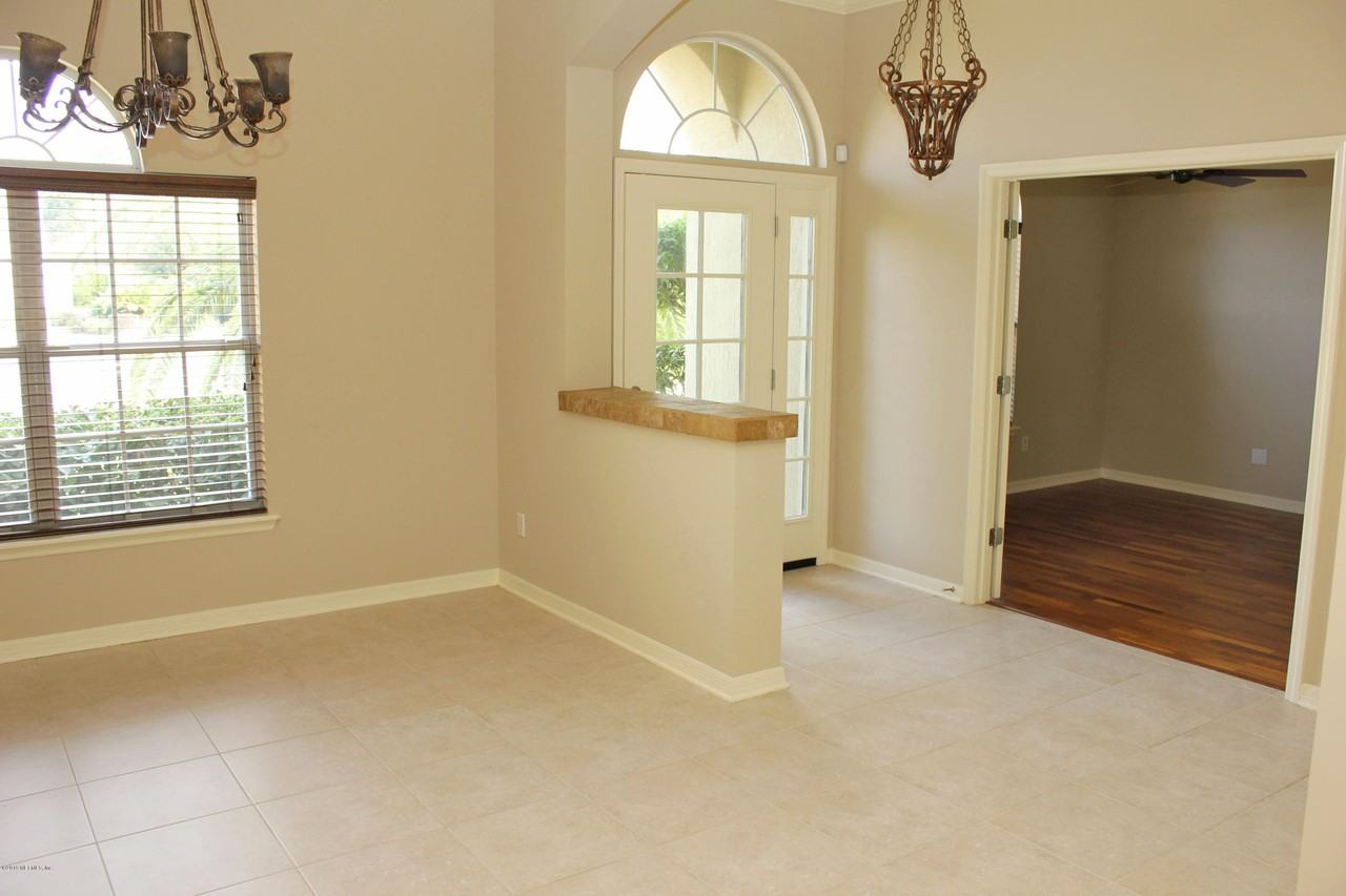 325 Lauden Ct - Photo 6 of 21