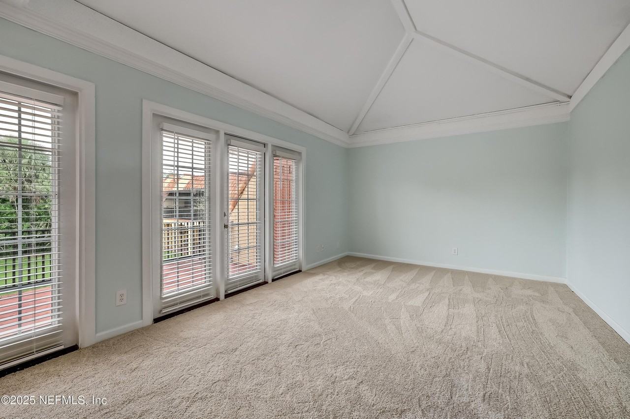 6561 Mission Ct Unit 4 #4 - Photo 4 of 42