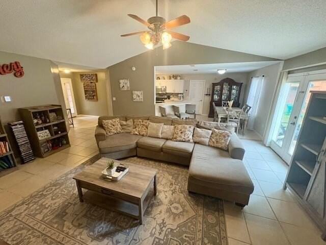 1308 Jeffrine Dr - Photo 4 of 24