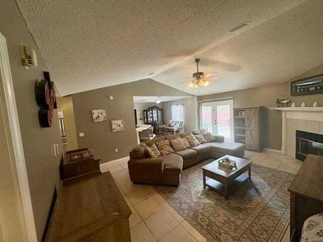 1308 Jeffrine Dr - Photo 5 of 24