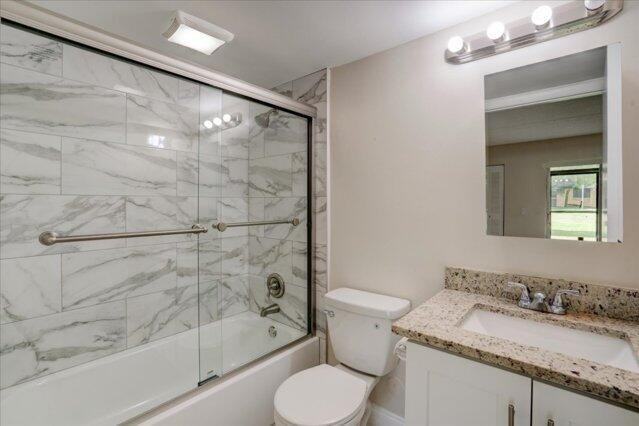 1104 Meadows Cir - Photo 7 of 27