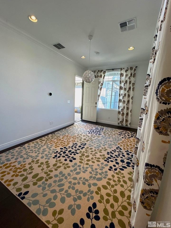 2070 Blue Boy Ln - Photo 4 of 31