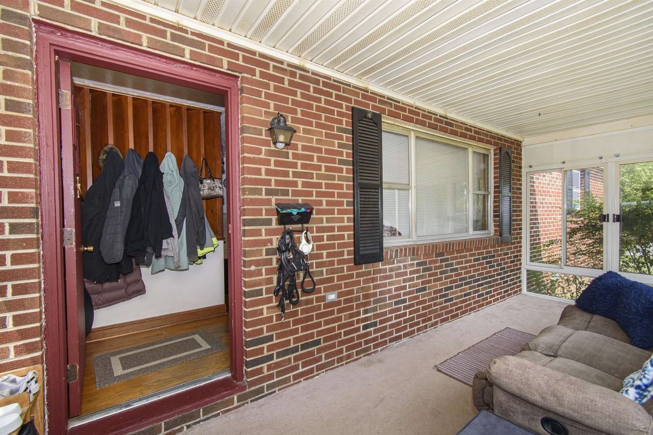 206 Broce Dr - Photo 7 of 34