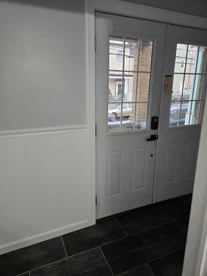 540 61st St - Photo 2 of 16