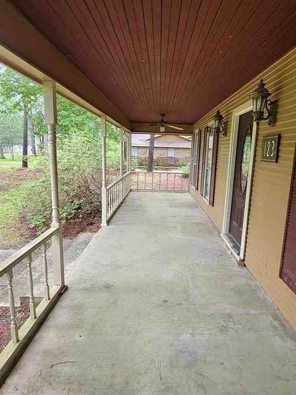 123 Pinehurst Drive - Photo 2 of 23