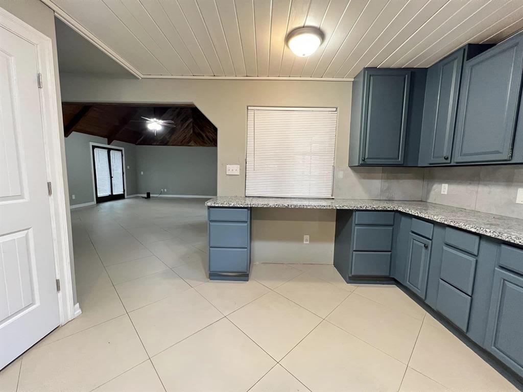 123 Pinehurst Drive - Photo 4 of 23