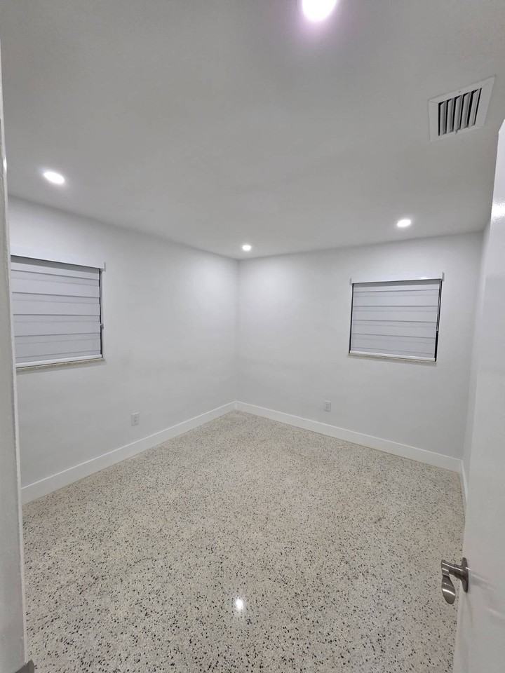 18730 Nw 29th Pl - Photo 6 of 15