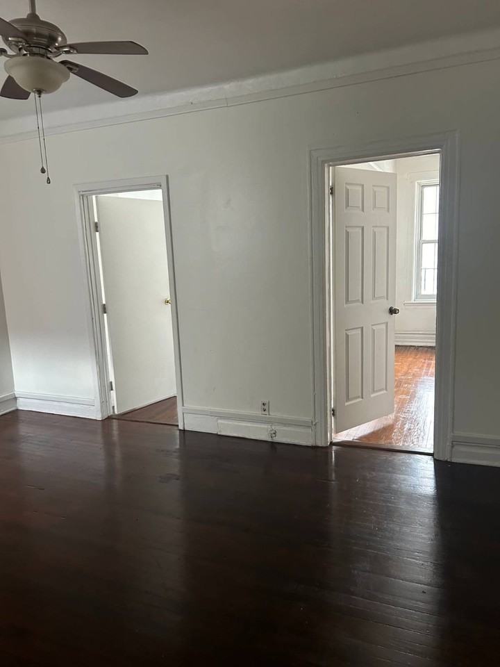 Avenue J - Photo 6 of 7