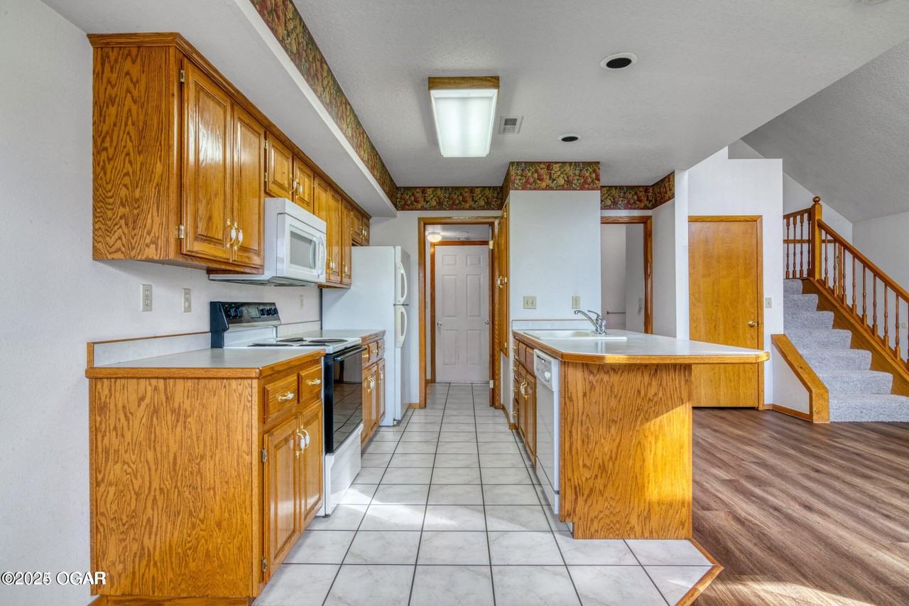 3222 Connecticut Avenue #B - Photo 5 of 16