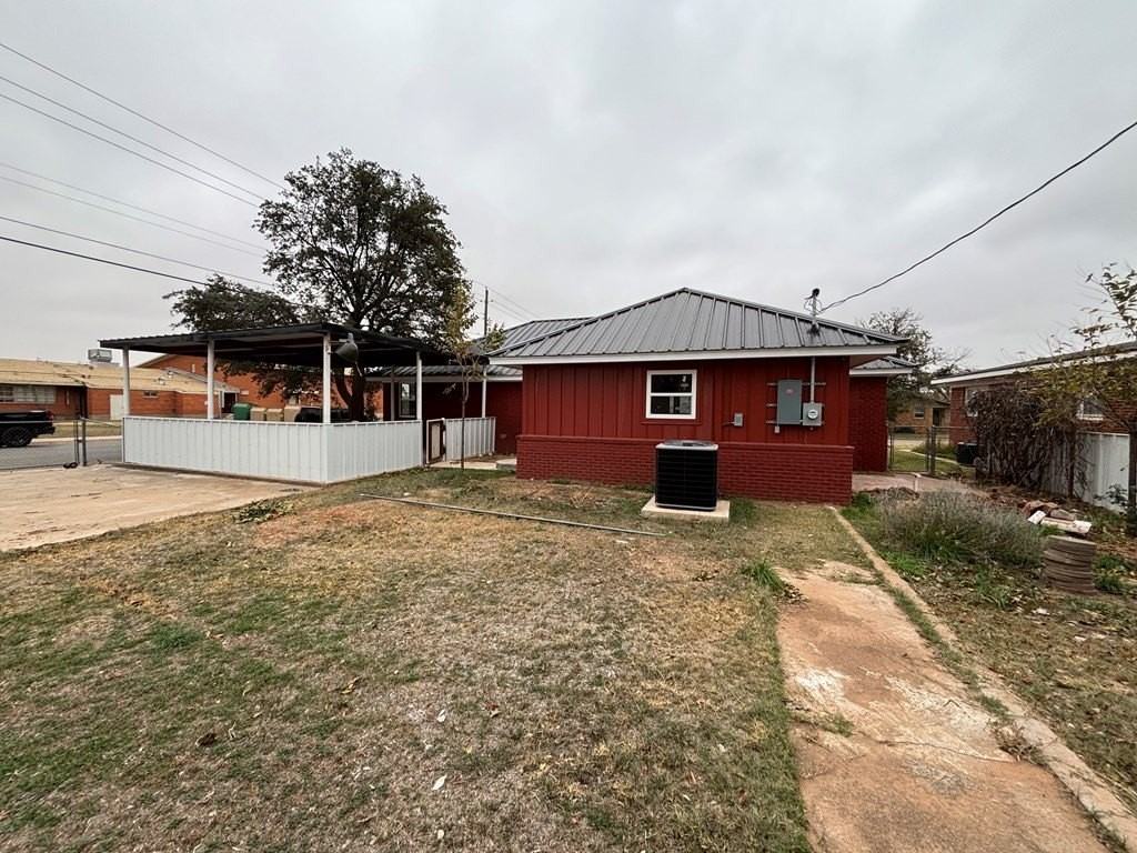 2201 44th Street - Photo 4 of 19