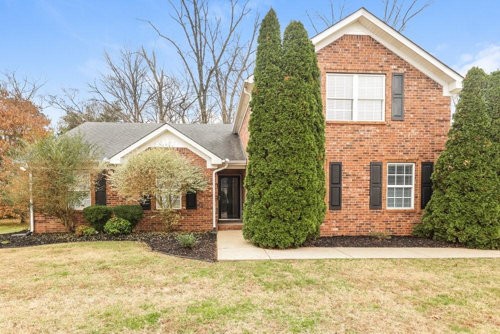 2013 Saint Andrews Dr