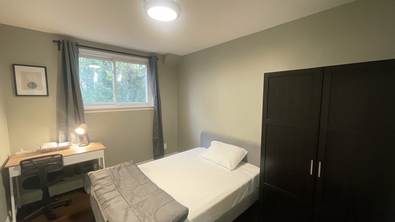 65 Holcolm Road - Photo 2 of 12