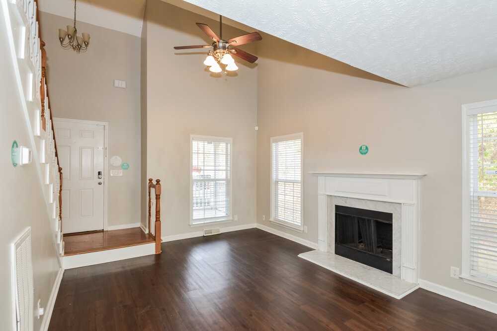 208 Painter Dr - Photo 4 of 17