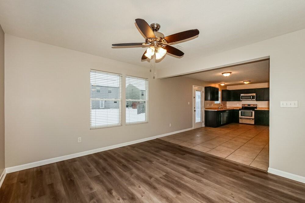 8042 Grove Berry Way - Photo 7 of 17