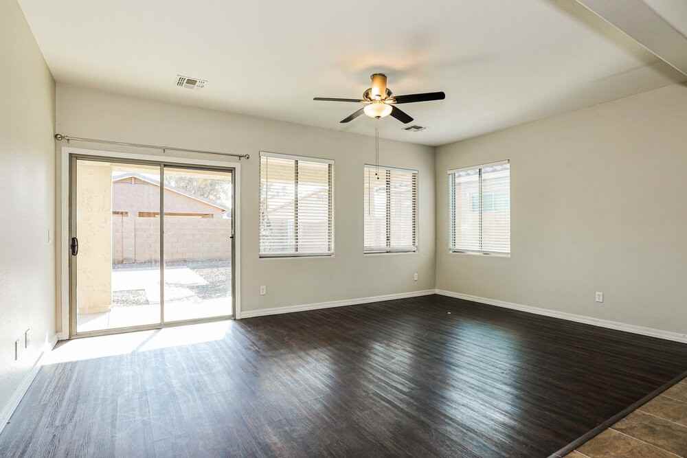 10433 W Hammond Ln - Photo 4 of 17